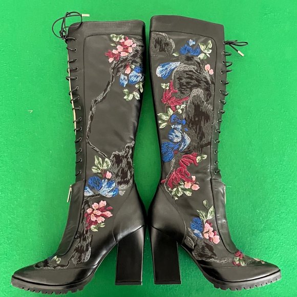 Runway Boots - Exquisite Embroidered Boots from Shiatzy Chen size 8.5/9 - Picture 1 of 16